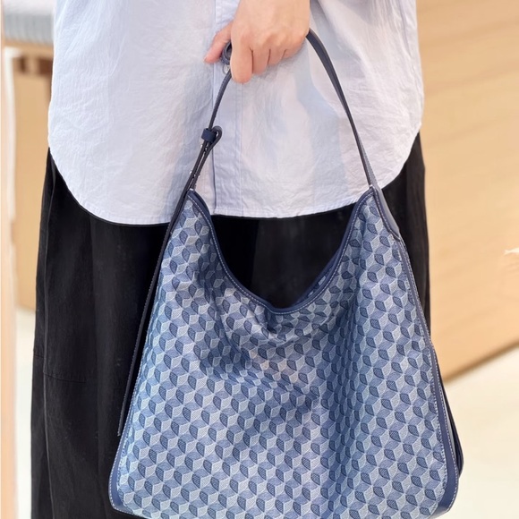 Stylish Blue 2 in 1 Women's Bag Shoulder and Crossbody Bag - Picture 3 of 12